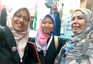 Hafidzah mutqin, hafal 30 juz tanpa membuka mushaf